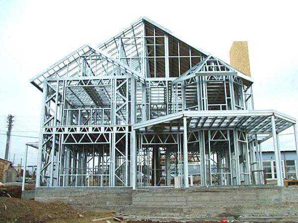 阜康钢结构建筑的腐蚀问题应该如何预防